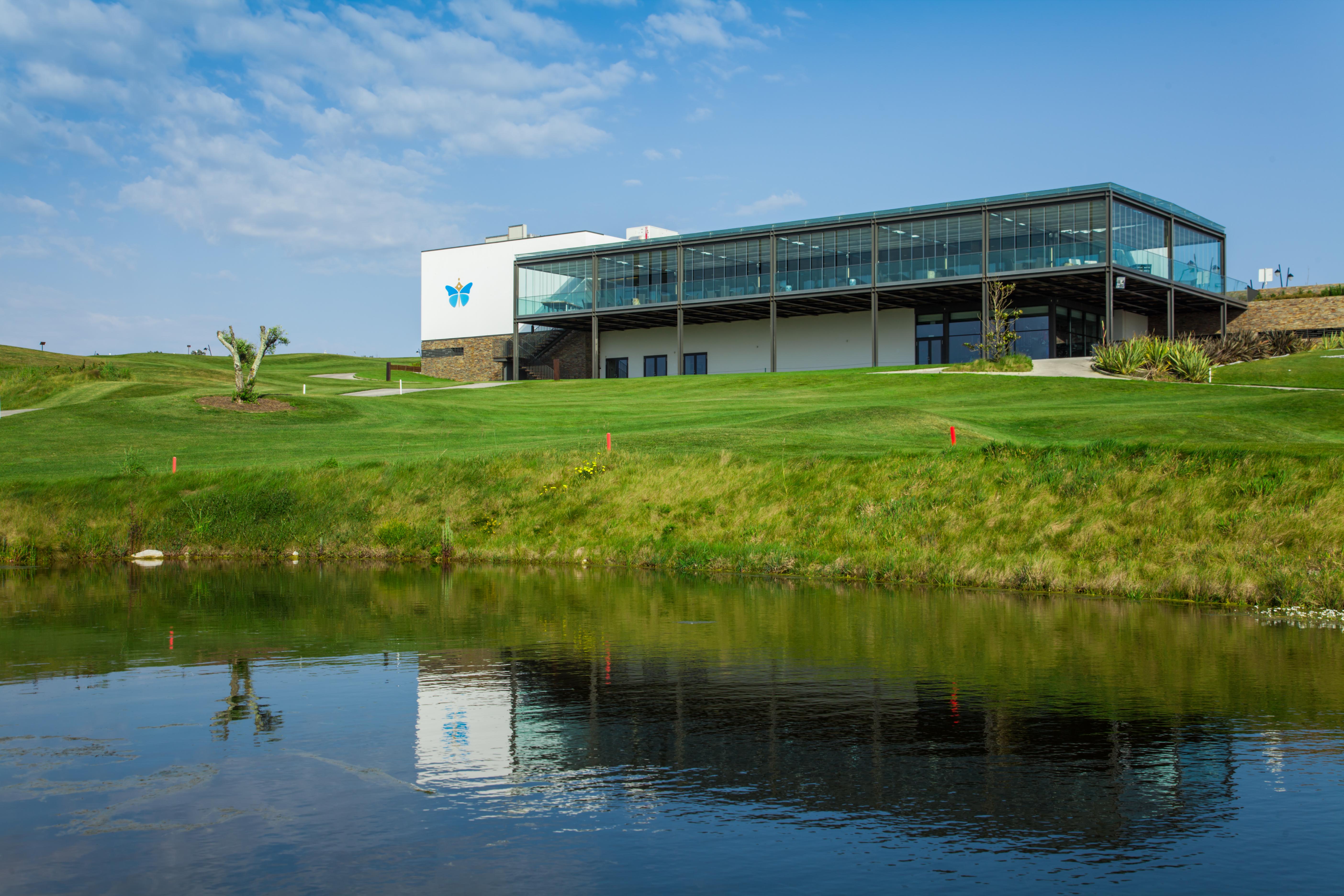 Royal Obidos Scenic Resort Praia del Rei Eksteriør bilde The clubhouse at the Vale Golf Resort